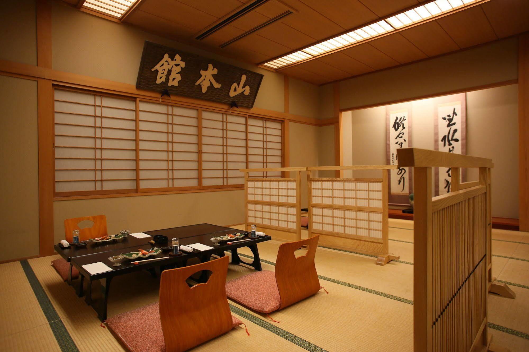 Отель Ichinoyu Katei Яманути Экстерьер фото